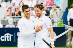 华体会体育赛事直播-澳网完胜美网，鲁德扛起全队