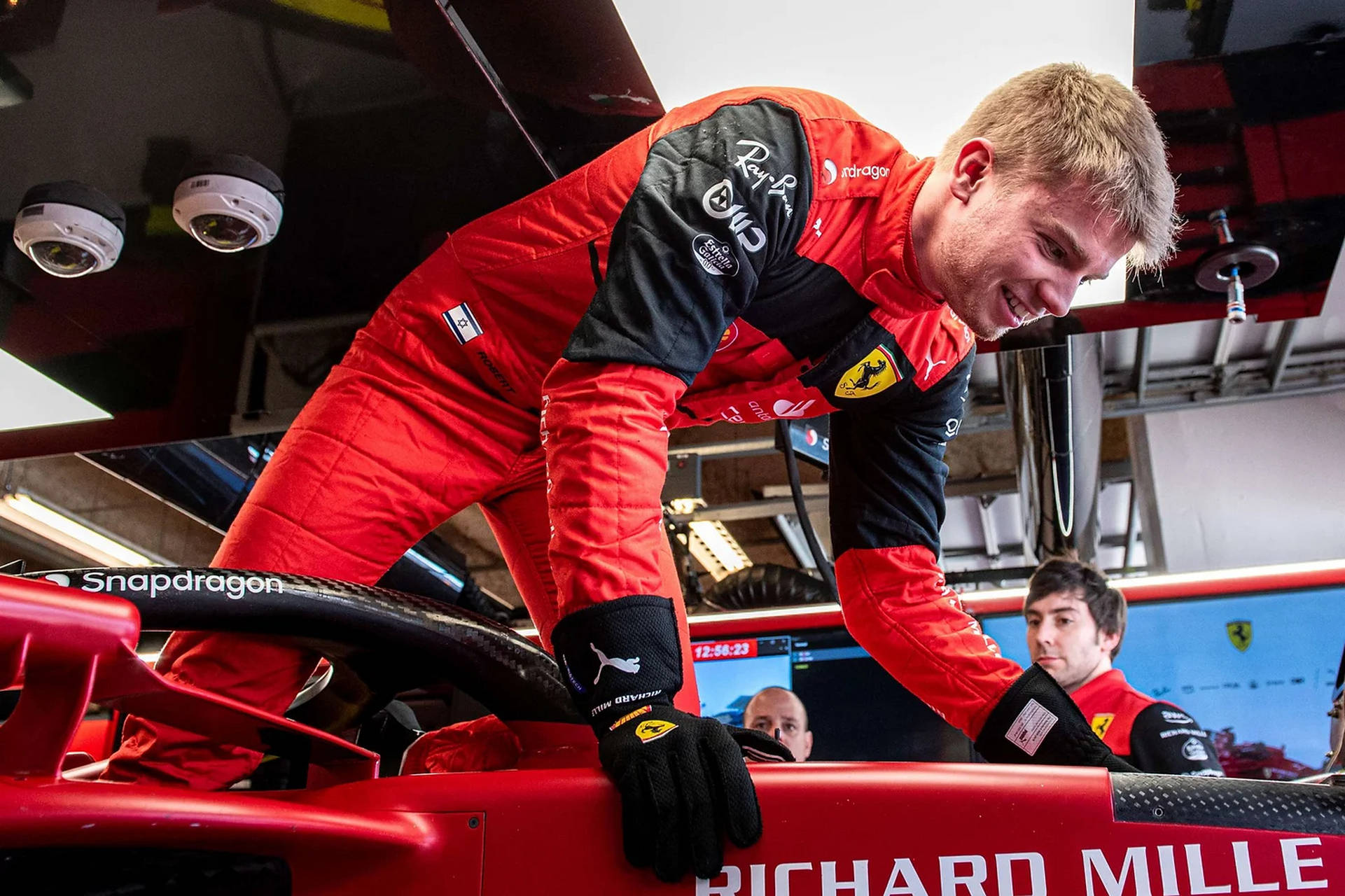 包含索伯车队碾压法拉利,拉塞尔扛起全队的词条 包含索伯车队碾压法拉利,拉塞尔扛起全队的词条